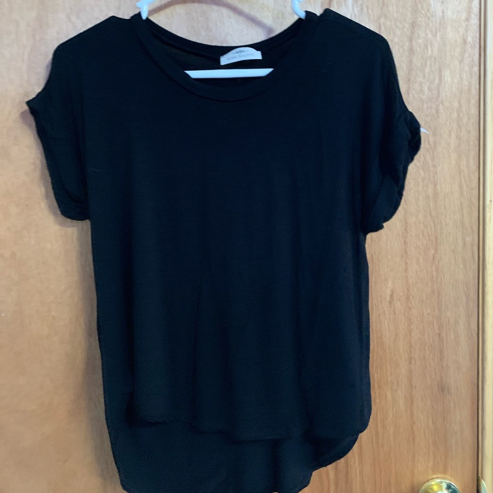 Black tshirt